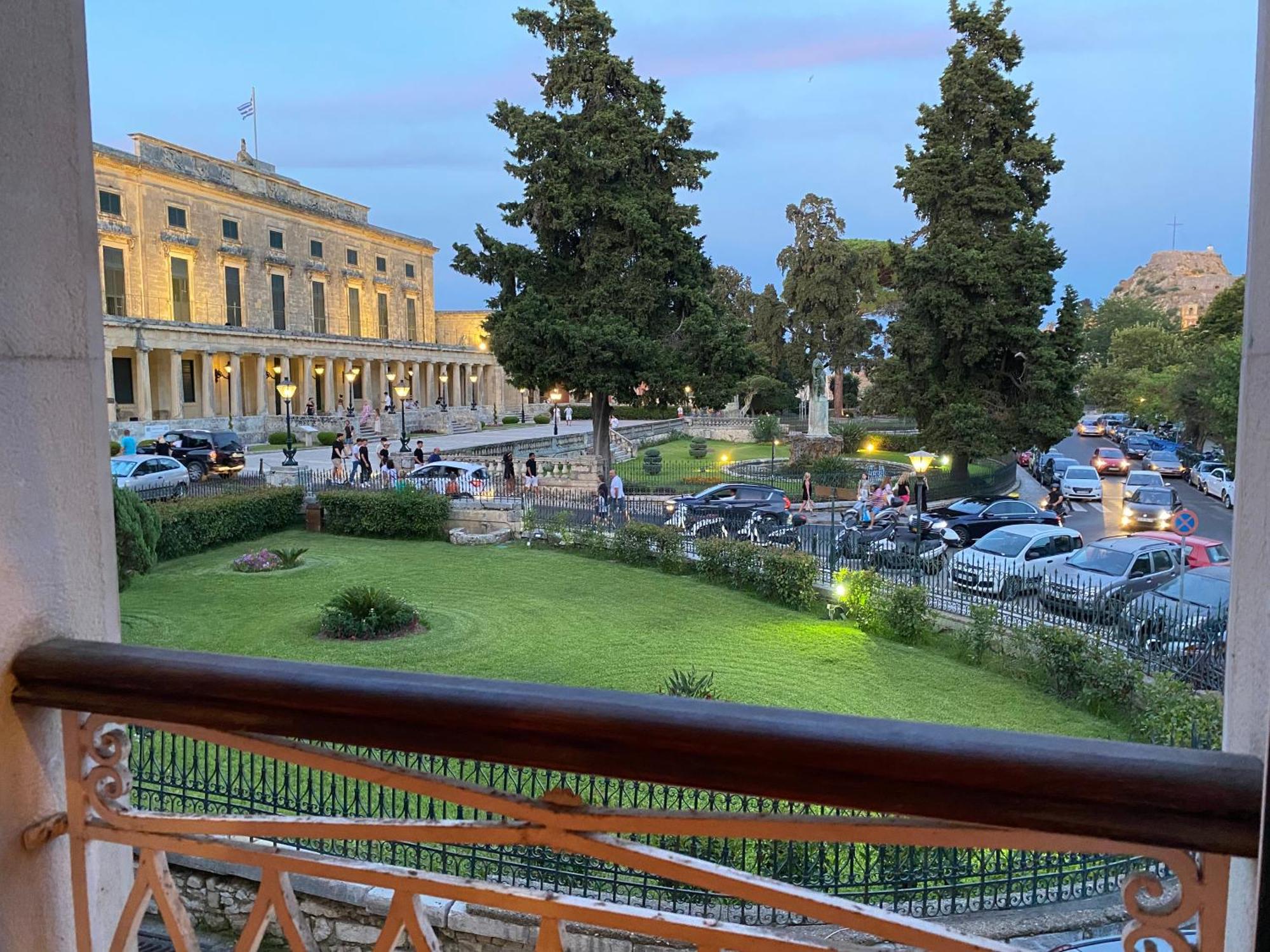 Palazzo Luxury Suite - View To Liston Square & Old Fortress Of Corfu Old Town Eksteriør bilde